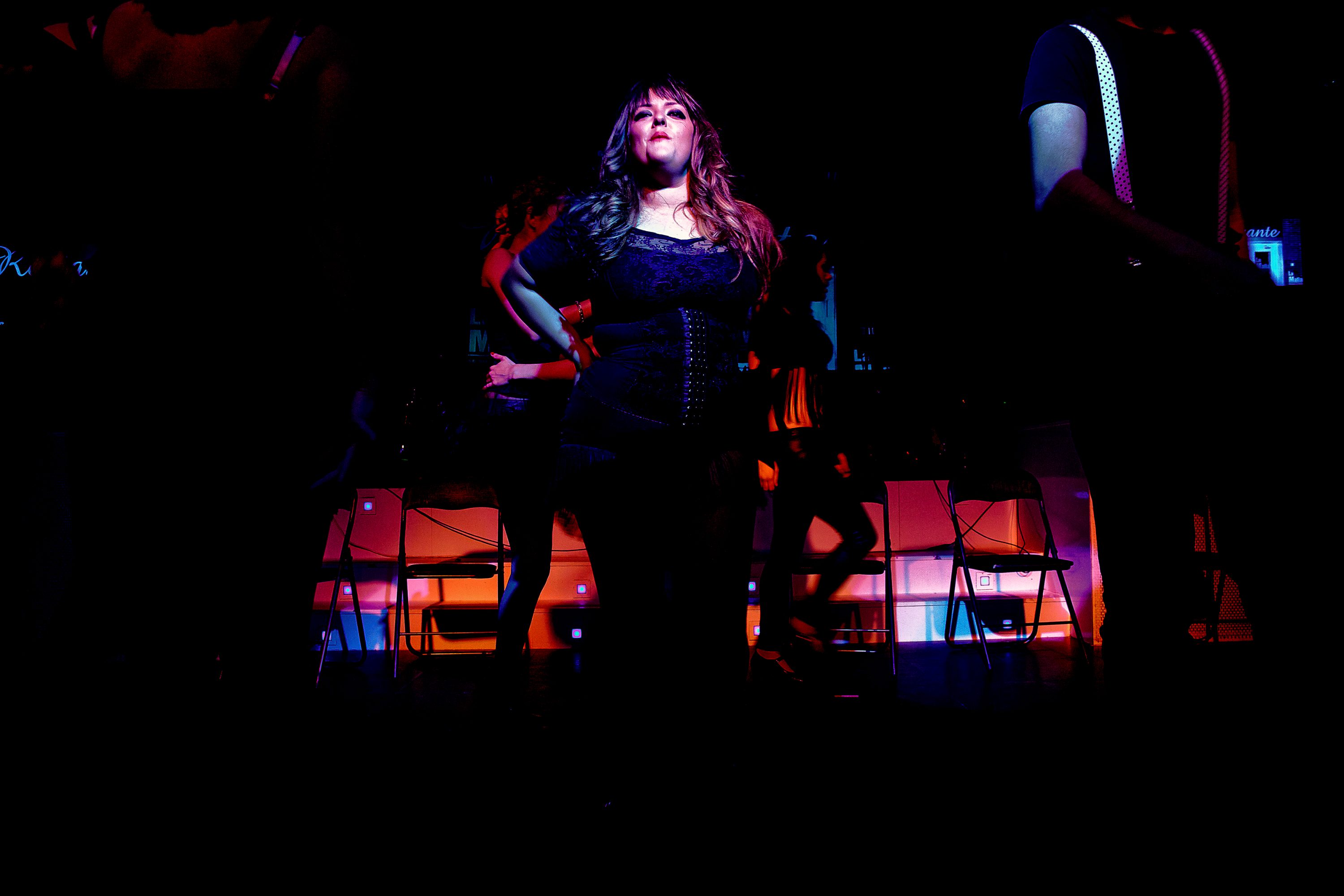 Actors perform Chicago in Spain